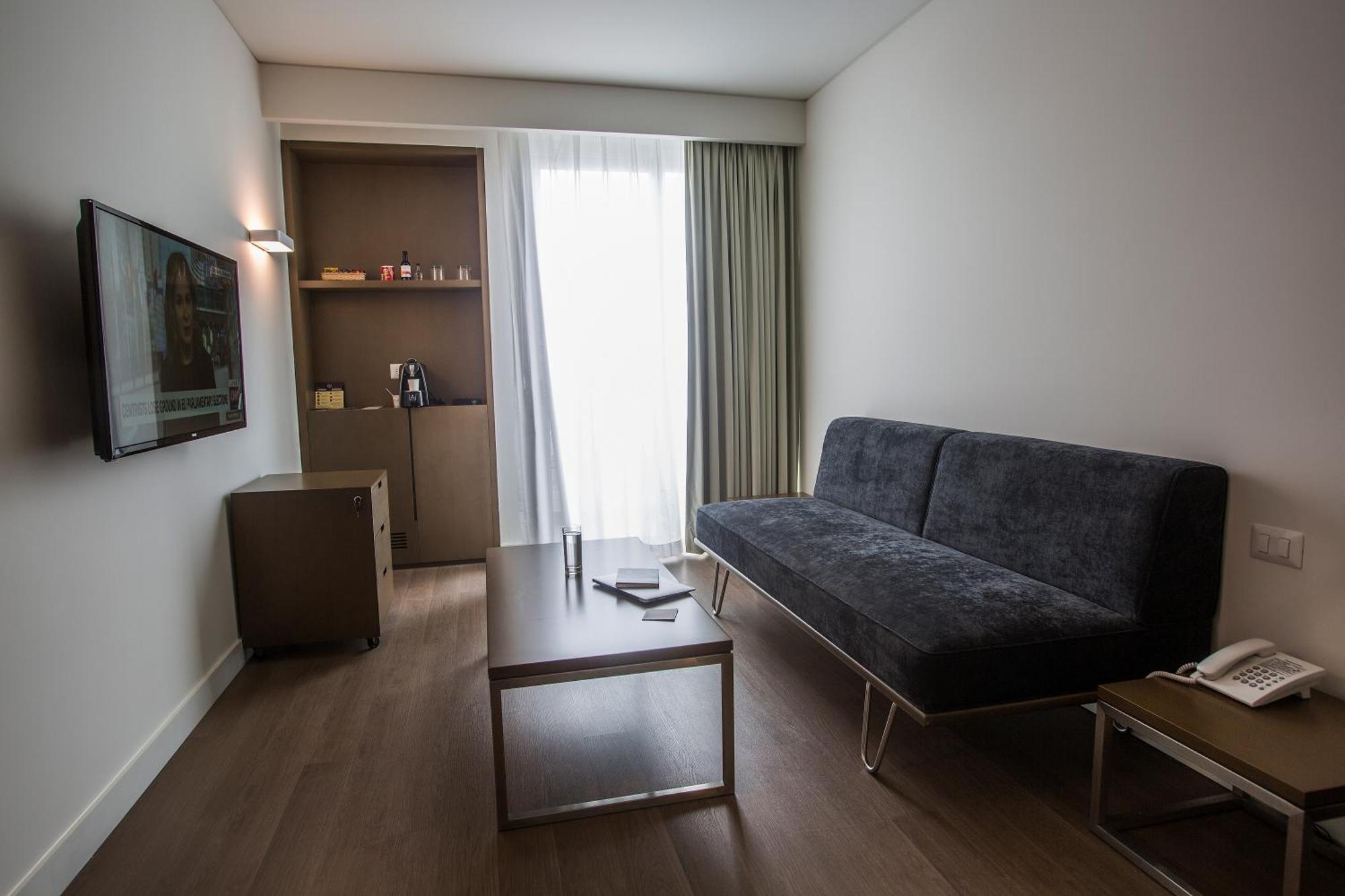 Dazzler By Wyndham Lima San Isidro Hotel Bilik gambar